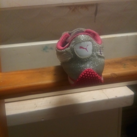 Puma - Picture 3 of 3